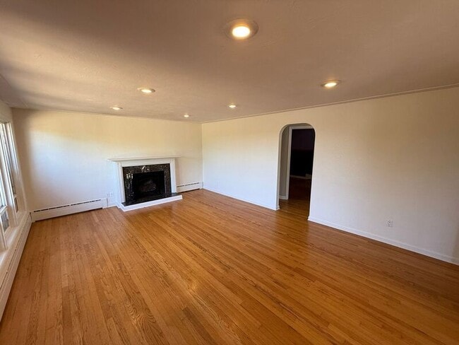 Photo - 1740 Glen Creek Rd NW