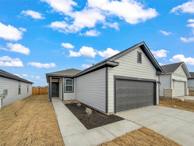 Photo - 2104 Lost Timbers Dr