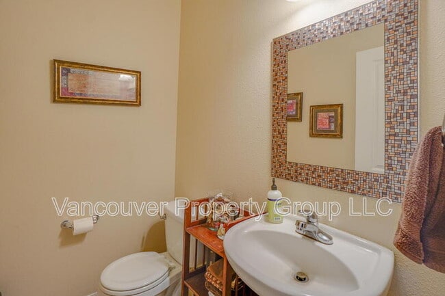 Photo - 5525 L St