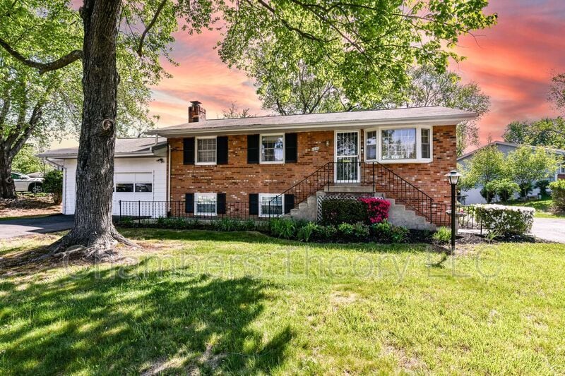 Photo - 1020 S. Hoga Rd.