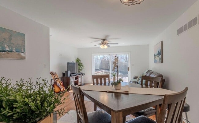 Photo - 712 Woodlawn Ave