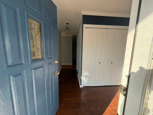 Photo - 1730 N Ridge Ave