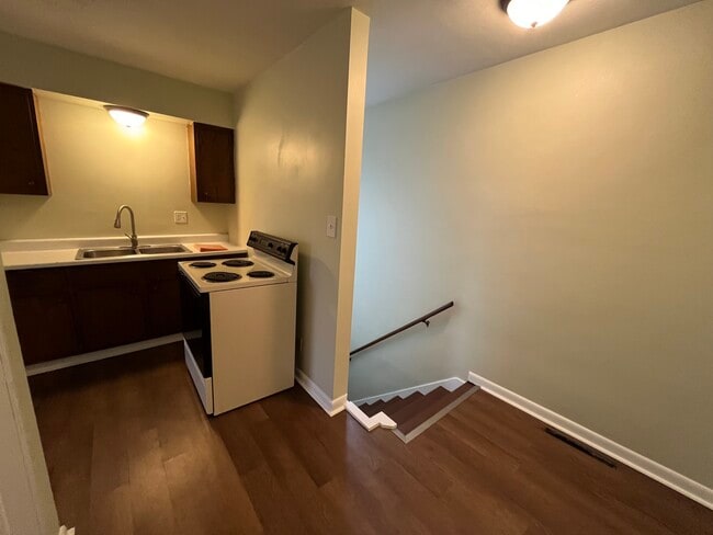 Photo - 330 Bessemer Ave Unit B