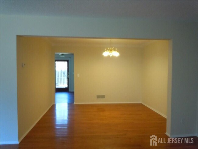 Photo - 3 Quincy Cir