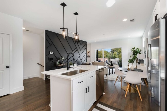 Photo - 1806 Lischey Ave