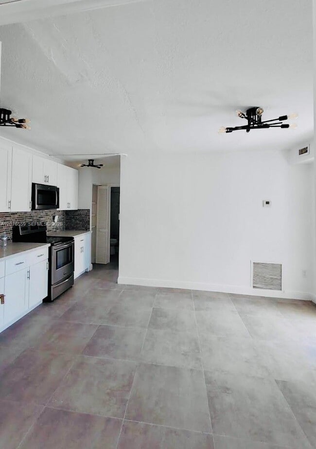 Photo - 308 NW 2nd Ave