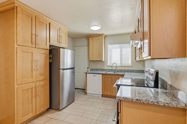 Photo - 1559 S Wolfe Rd Unit 1