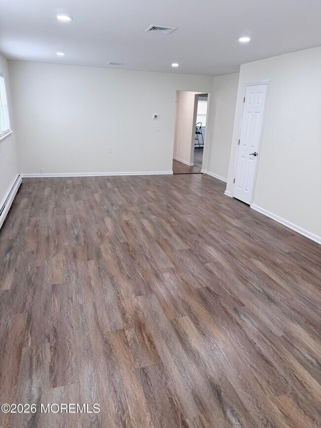 Photo - 90 Barbados Dr S