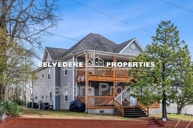 Building Photo - 611 W Green Dr Unit D