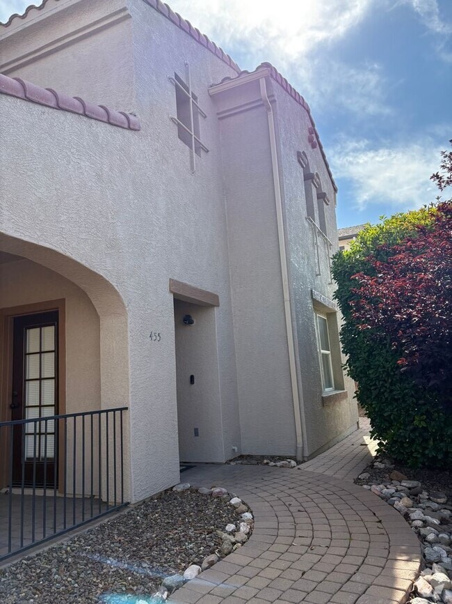 Building Photo - Furnished, 1-Year Long-Term Rental
