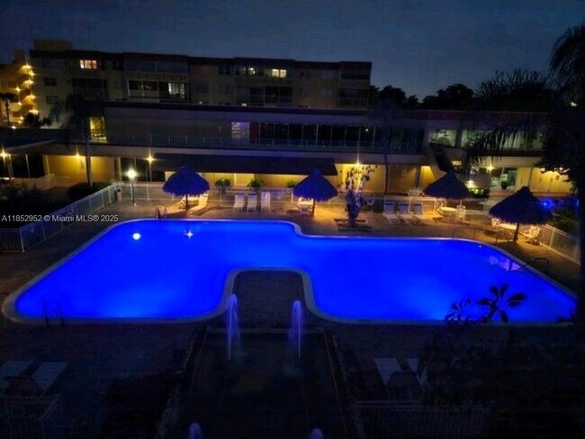 Photo - 404 NW 68th Ave Unidad 304