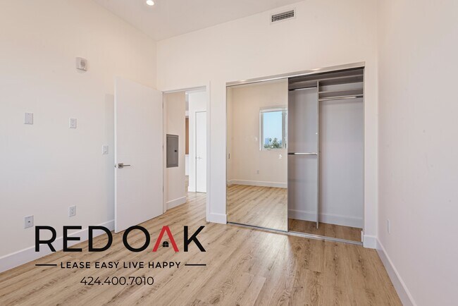 Photo - 1237 S Holt Ave Unidad 104