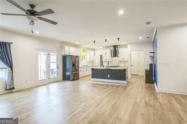 Photo - 3682 Bradford Way