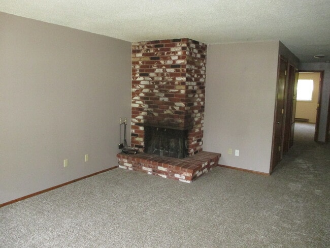 Photo - Nice Two Bedroom with Fireplace Unit 2785