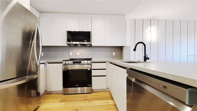 Photo - 106 1st St E Unidad 311