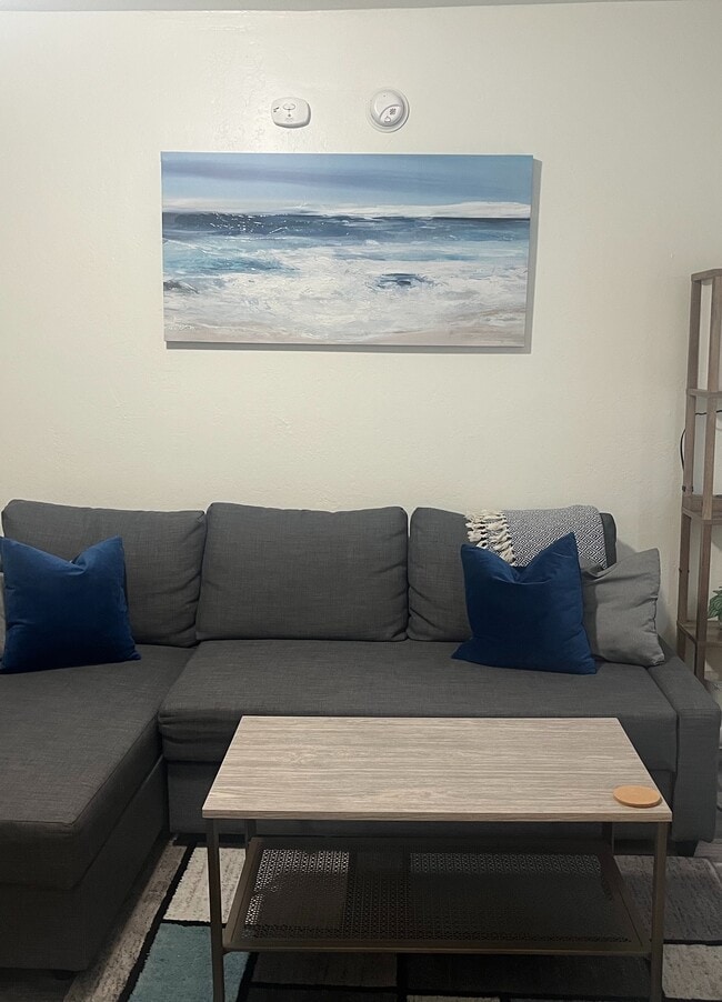 Building Photo - Main Street Apartments Unit 12