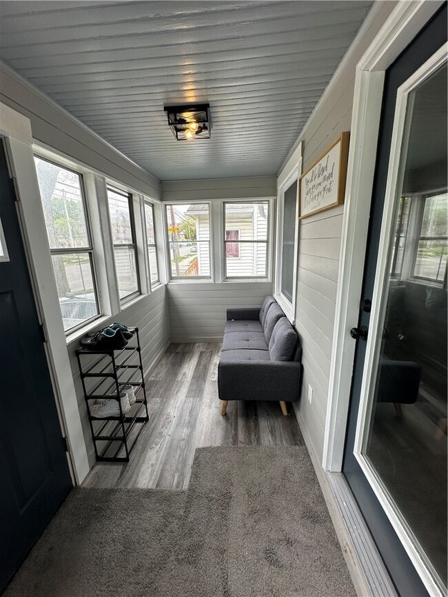 Photo - 1890 Clifford Ave