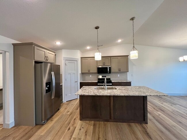 Photo - Newly built 3-bedroom duplex in Irvine Acres!