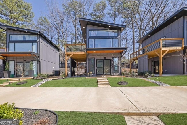 Building Photo - 3120 Godby Rd