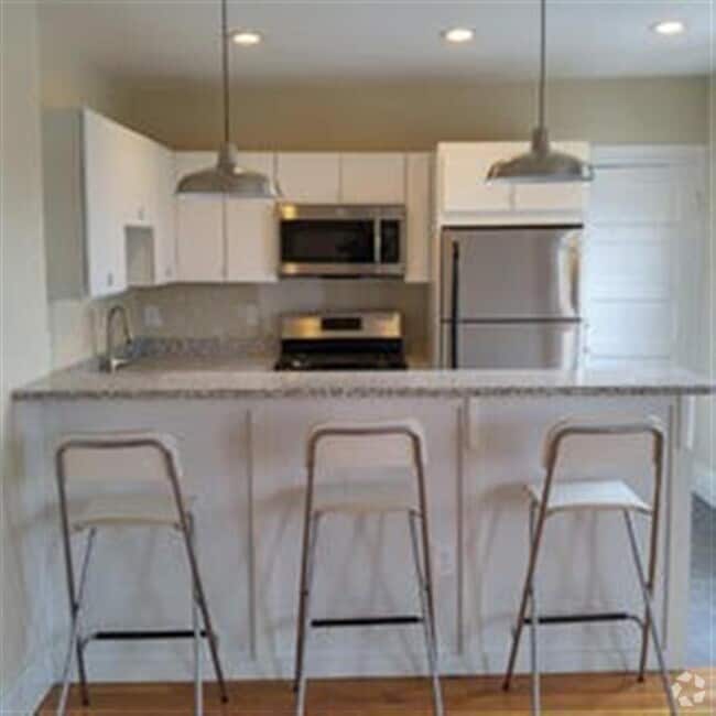 Building Photo - 102 Morrison Ave Unit 2 Rental
