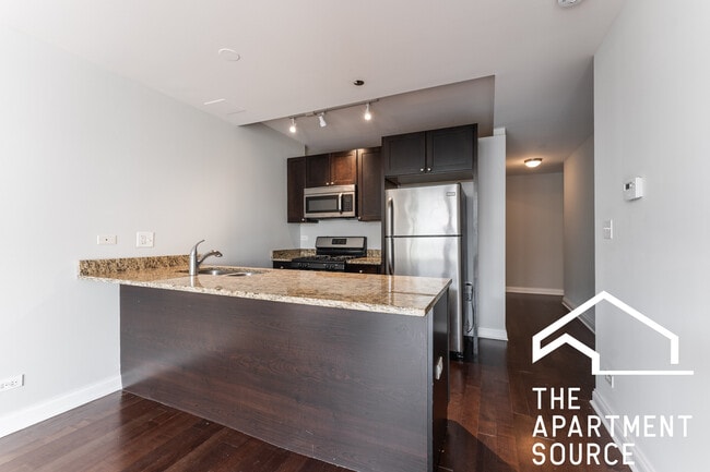 Photo - 1464 S MICHIGAN Ave