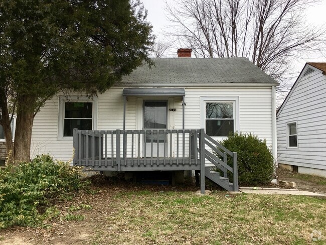 Building Photo - Updated Three Bedroom House in West Louisv...