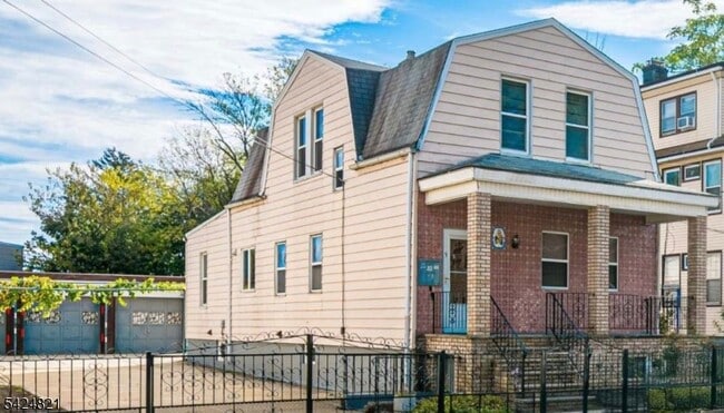 Building Photo - 5 Norwood Ave