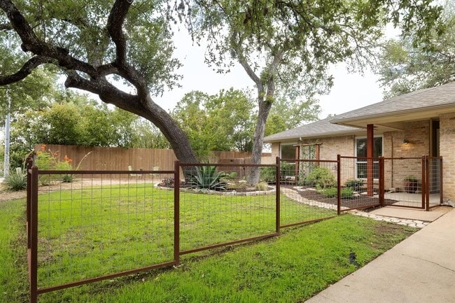 Photo - 1406 Radam Cir