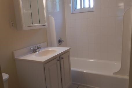 Bathroom - Townhouse Gardens