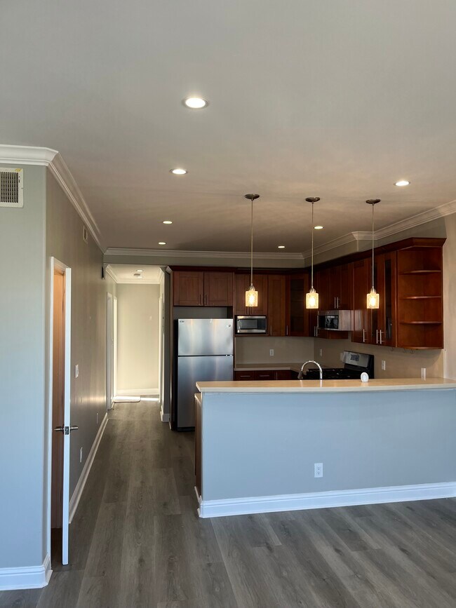 Photo - 337 Lakeview Ave