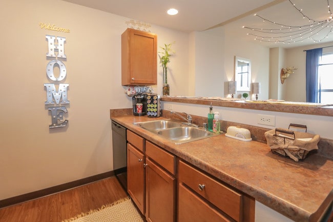 Photo - Park Regent Apartments