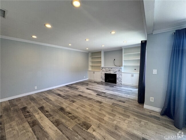 Building Photo - 1516 E Cyrene Dr Rental