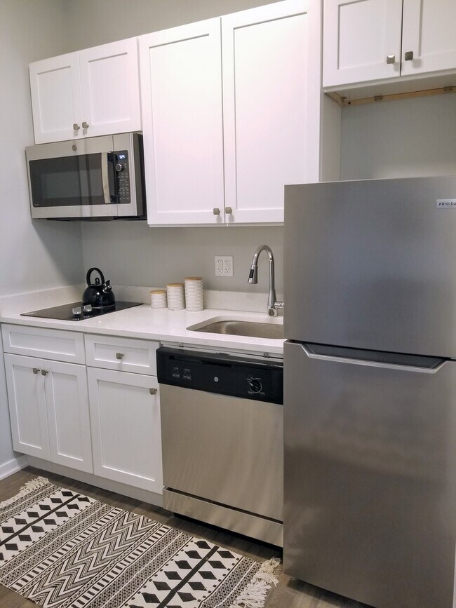 Photo - 5240 N Winthrop Ave Unit 112