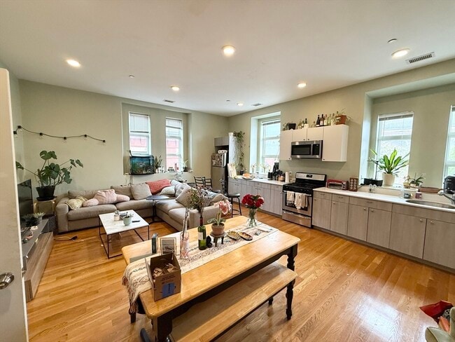 Photo - 409 Dudley St Unidad 4