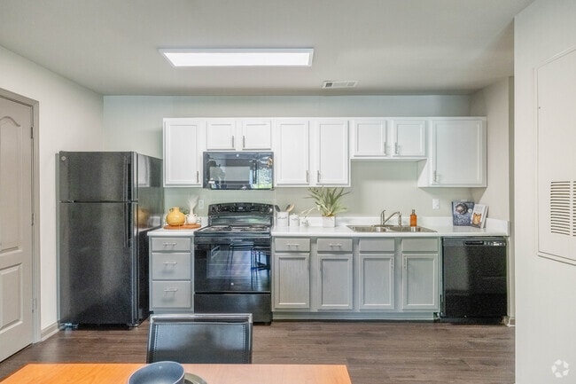 3BR, 3BA - 1,188SF - Kitchen - The Social Blue