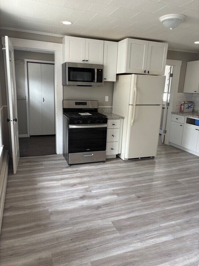 Photo - 1107 Bridge St Unit 5