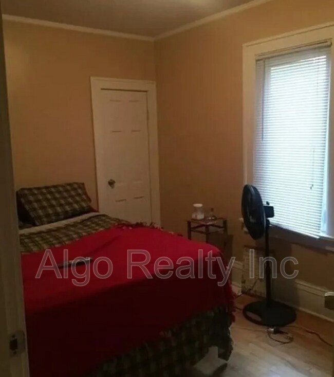 Photo - 3400 Elliot Ave