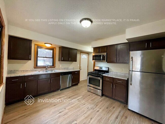 Photo - 6680 Anoka St NE
