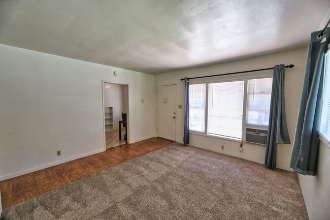 4225 V St