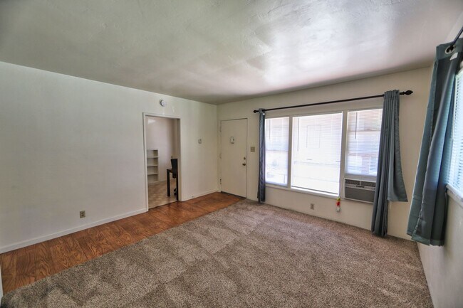 Photo - 4225 V St