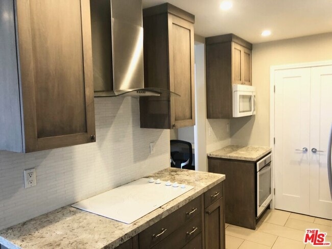 Photo - 1250 Kings Rd Unit 506