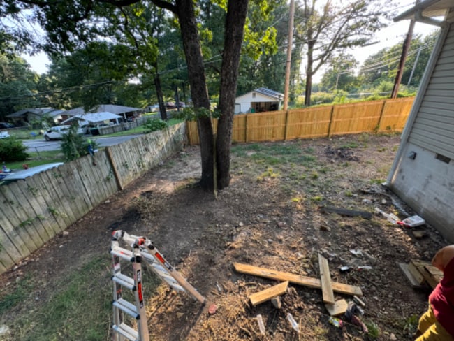 Photo - 418 E 4th St