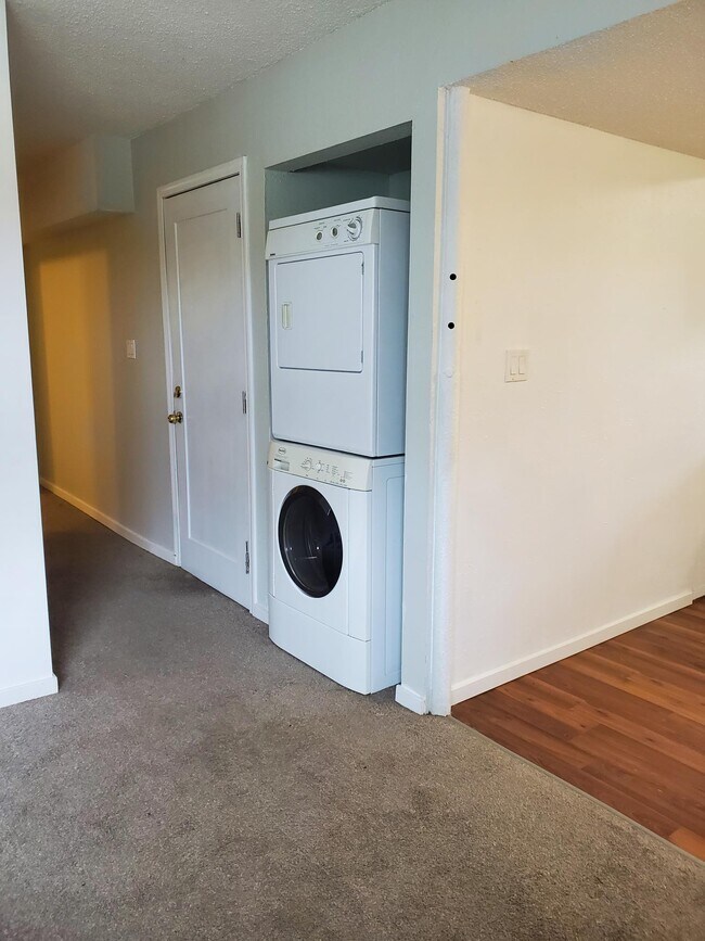 Photo - 2980 10th Ave