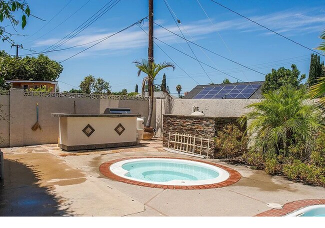 Photo - 24061 La Rosa Dr Casa