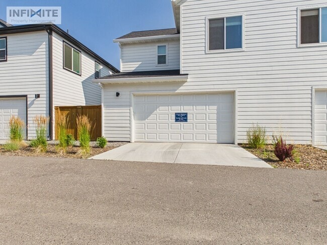 4814 Briarwood Ln