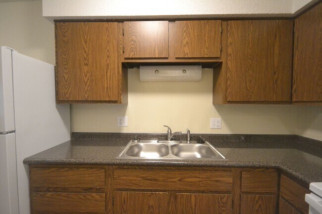 Photo - Hillcrest Village Apartments Unidad 07