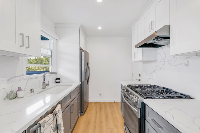 Photo - 2438 7th St