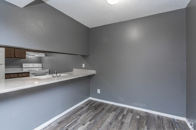 2BR, 2BA - 1056SF Dining Room