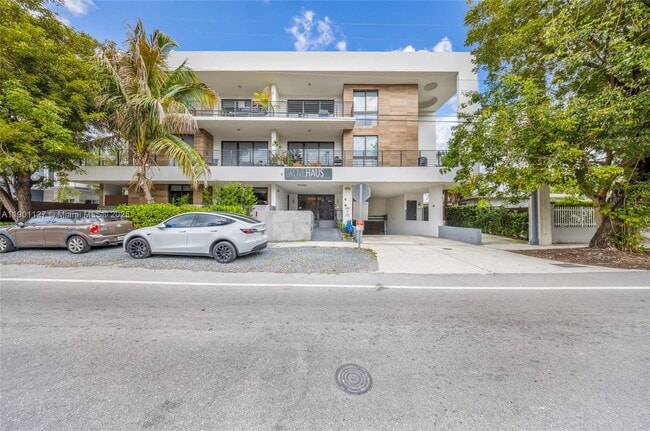 Photo - 3265 Bird Ave Unidad 301
