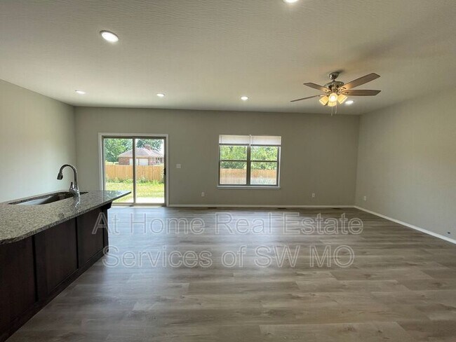 Photo - 114 Rosalie St